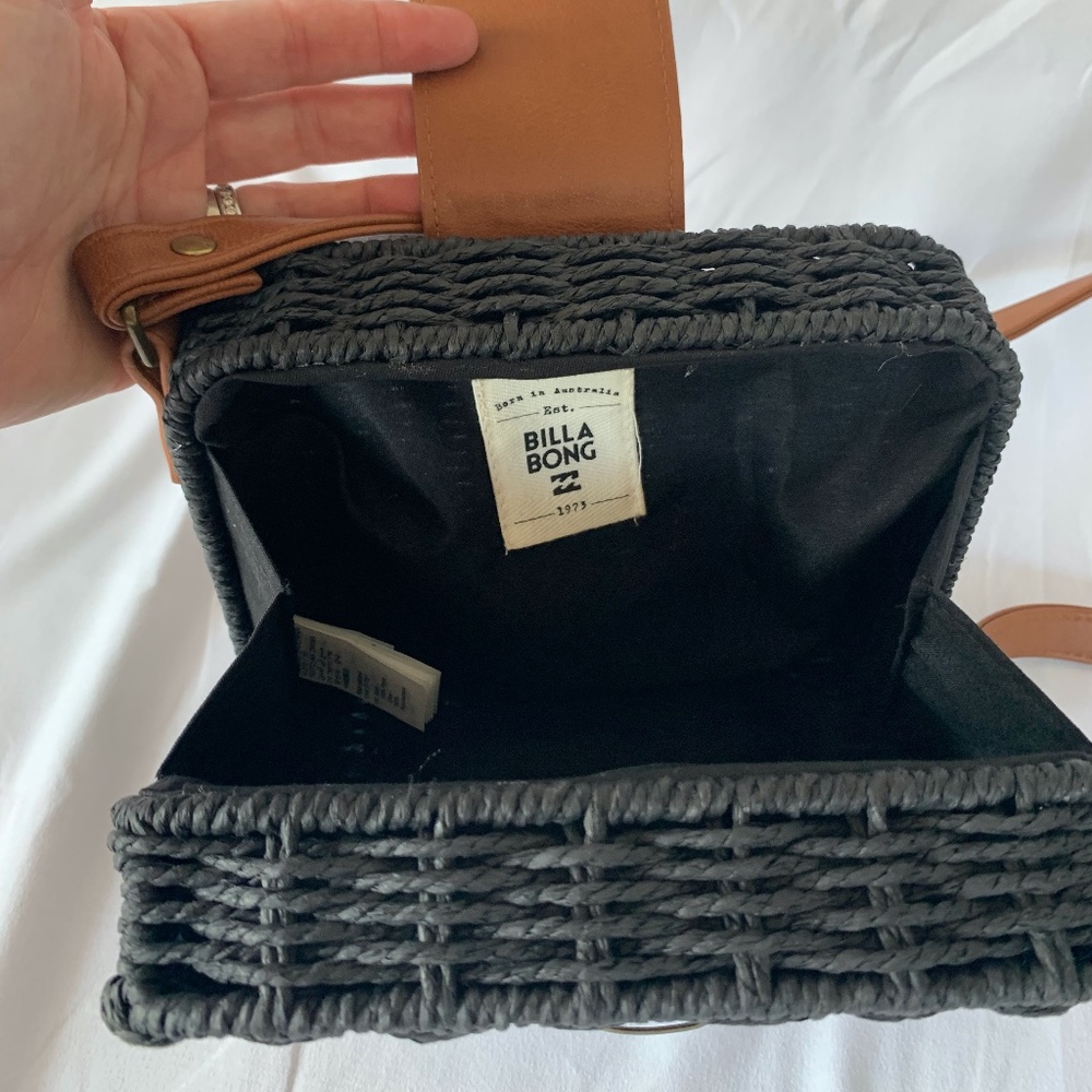 Billabong Purse Jabgibgi "Gimme Some" Straw Purse in Black - Picture 4 of 12